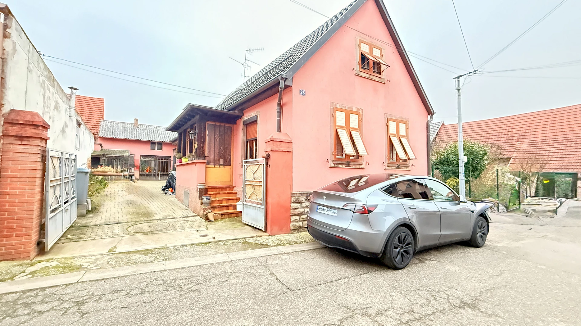 Maison 5 pièces 127 m2 habitables sur 6,42a constructibles