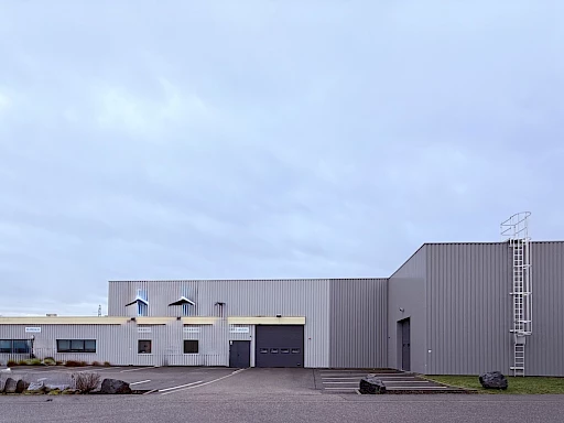 Hoerdt , zone du Birken , locaux de 839m2 sur 22,46ares