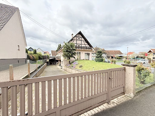 Immeuble 246m2 sur 5,82m2. - 3