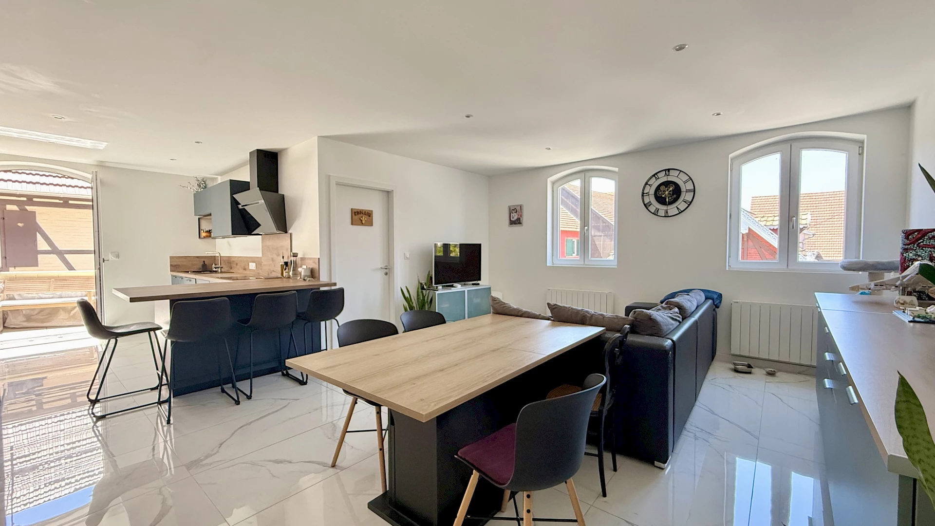Superbe appartement 4 pièces lumineux de 92,7 m2 + parkings