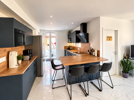Superbe appartement 4 pièces lumineux de 92,7 m2 + parkings - 2