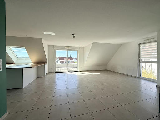 Appartement 3 pièces en attique   80,23 m2 habitables   96,57 m2 au sol