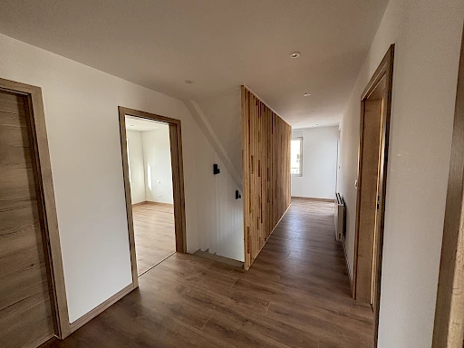 DUPLEX DE 125 M2   4 CHAMBRES   2 GARAGES + STUDIO INDÉPENDANT DE 25 M2
