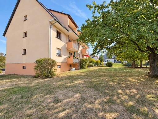 Beau duplex 4/5 P 83m2hab./ 104m2 sol avec garage et cave.