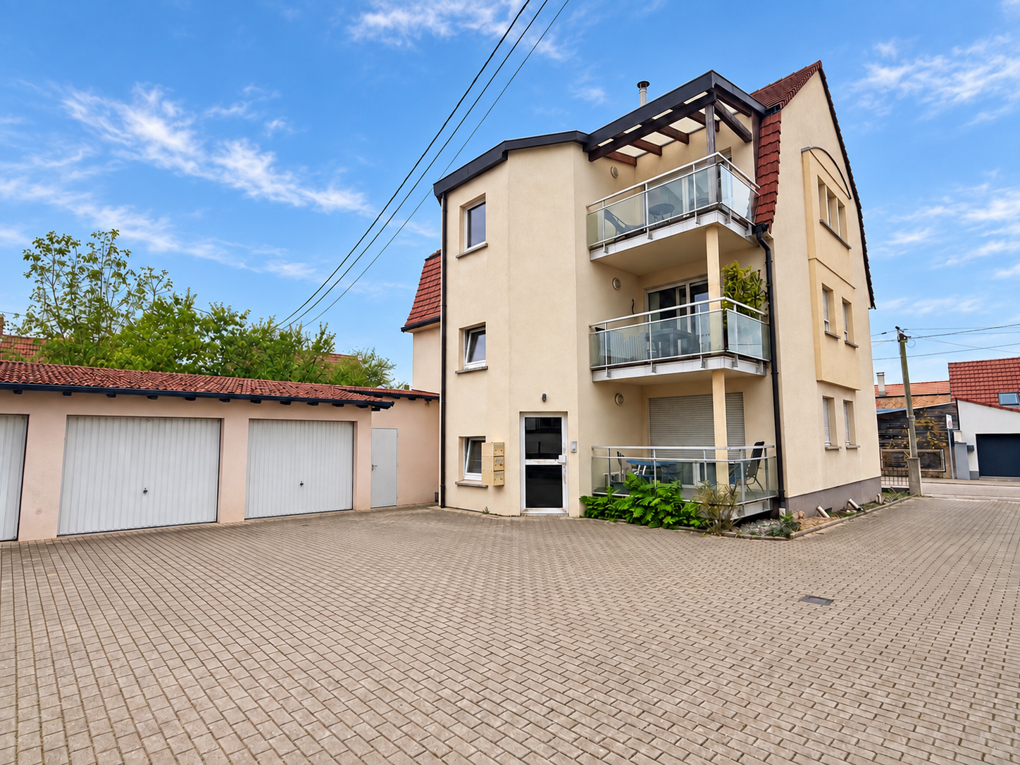 HAGUENAU, À SAISIR, APPARTEMENT 4-5 PIÈCES DE 97 M2 AVEC TERRASSE ET GARAGE