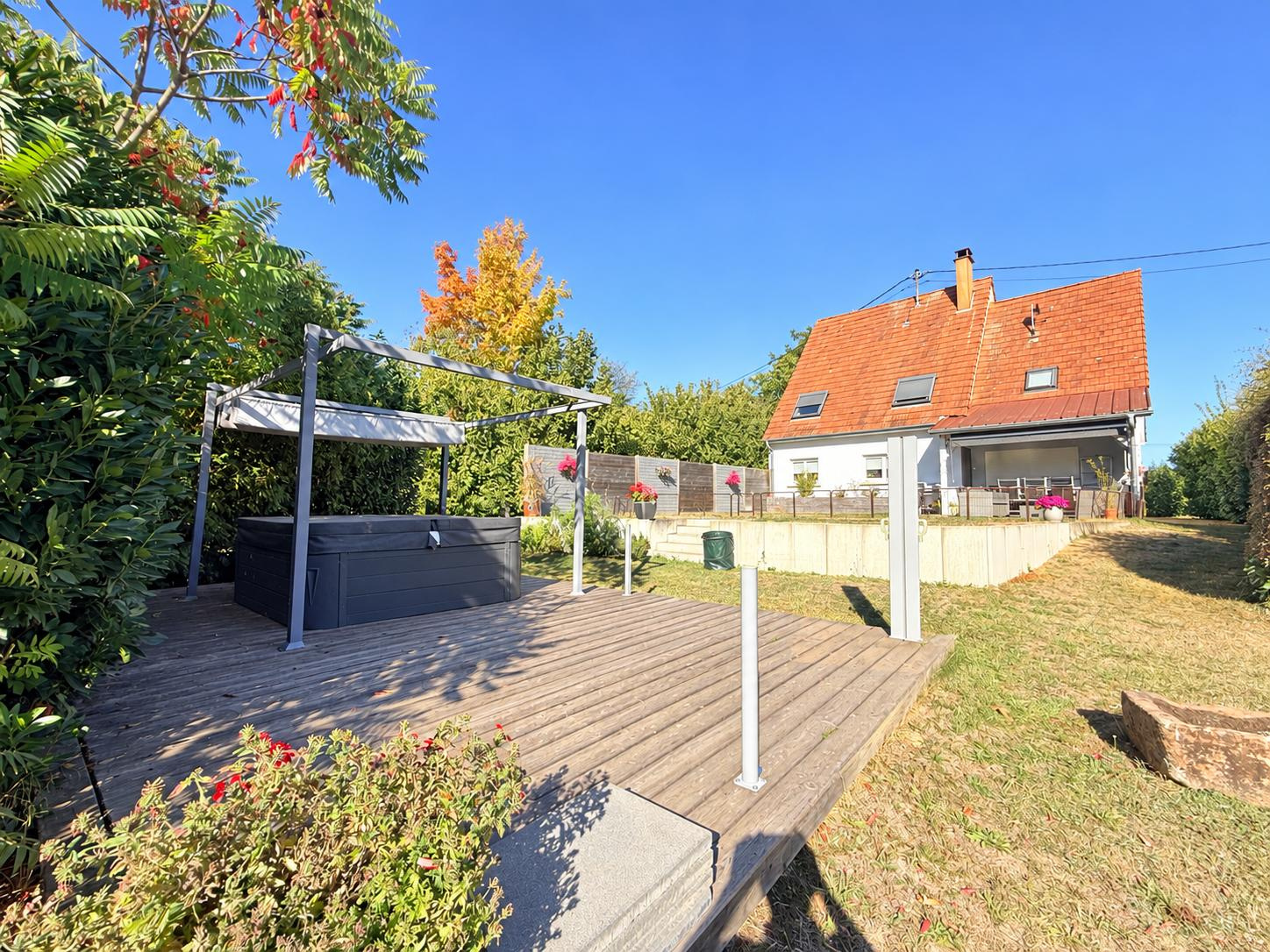 Maison familiale de 141 m2   28 ares   Calme & prestations récentes