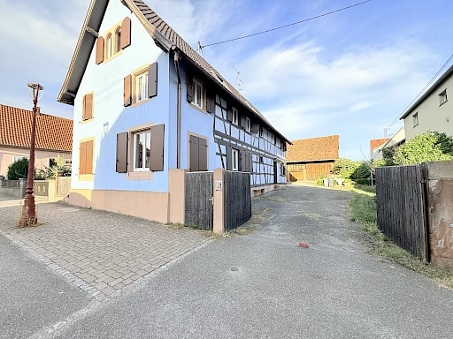 Weyersheim , Immeuble de rapport avec 3 appartements 247 m2