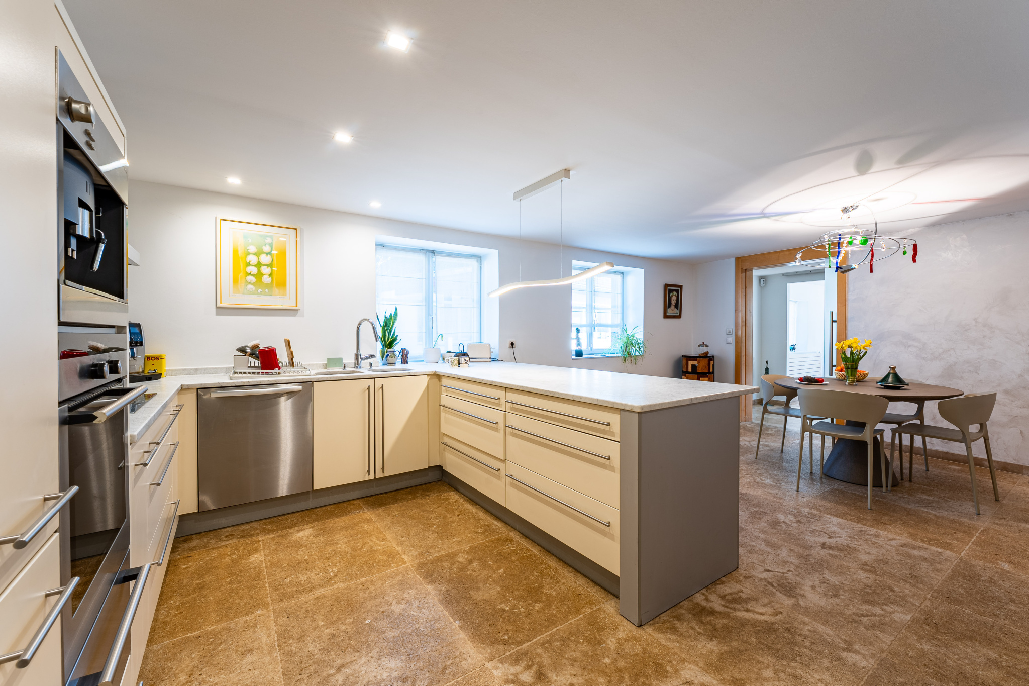 Authentique corps de ferme 7 pièces 302m2 sur 9,92 ares.